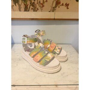 Dr. Martens V Clarissa II Shoes Womens Size 9 White Floral Platform Sandals UK 7